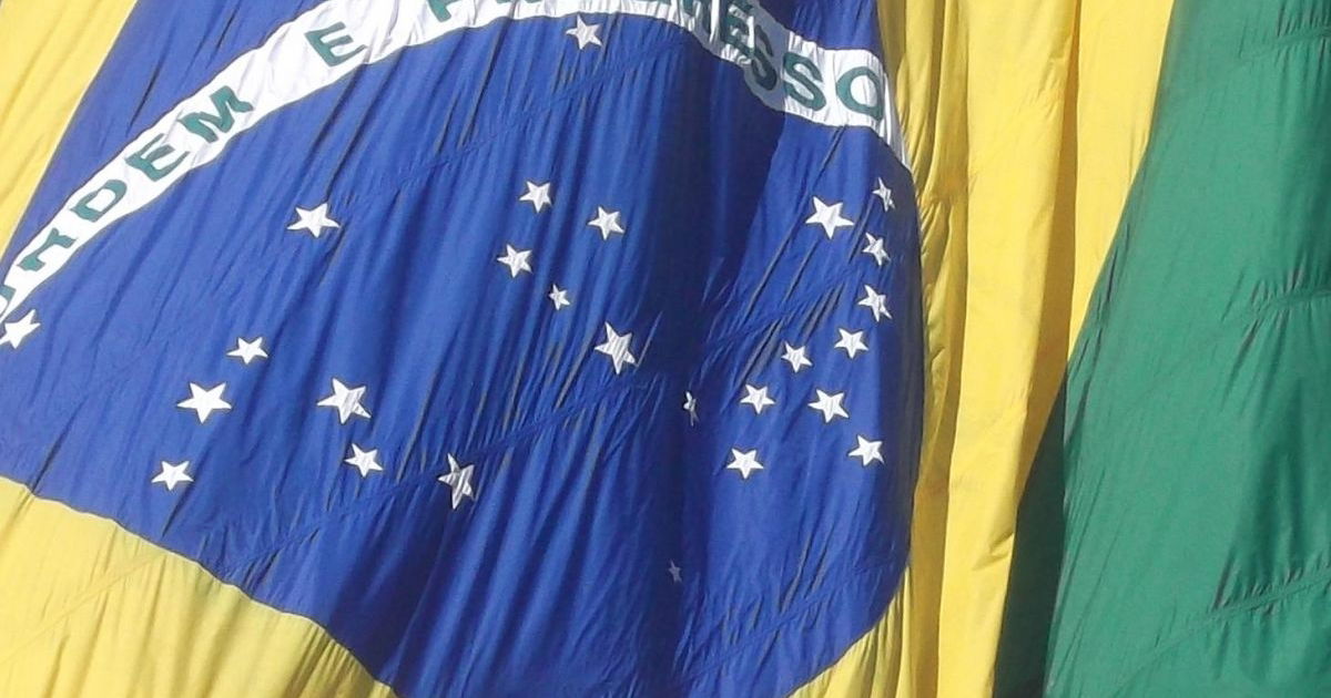 COMO Desenhar um CORAÇÃO COM BANDEIRA DO BRASIL