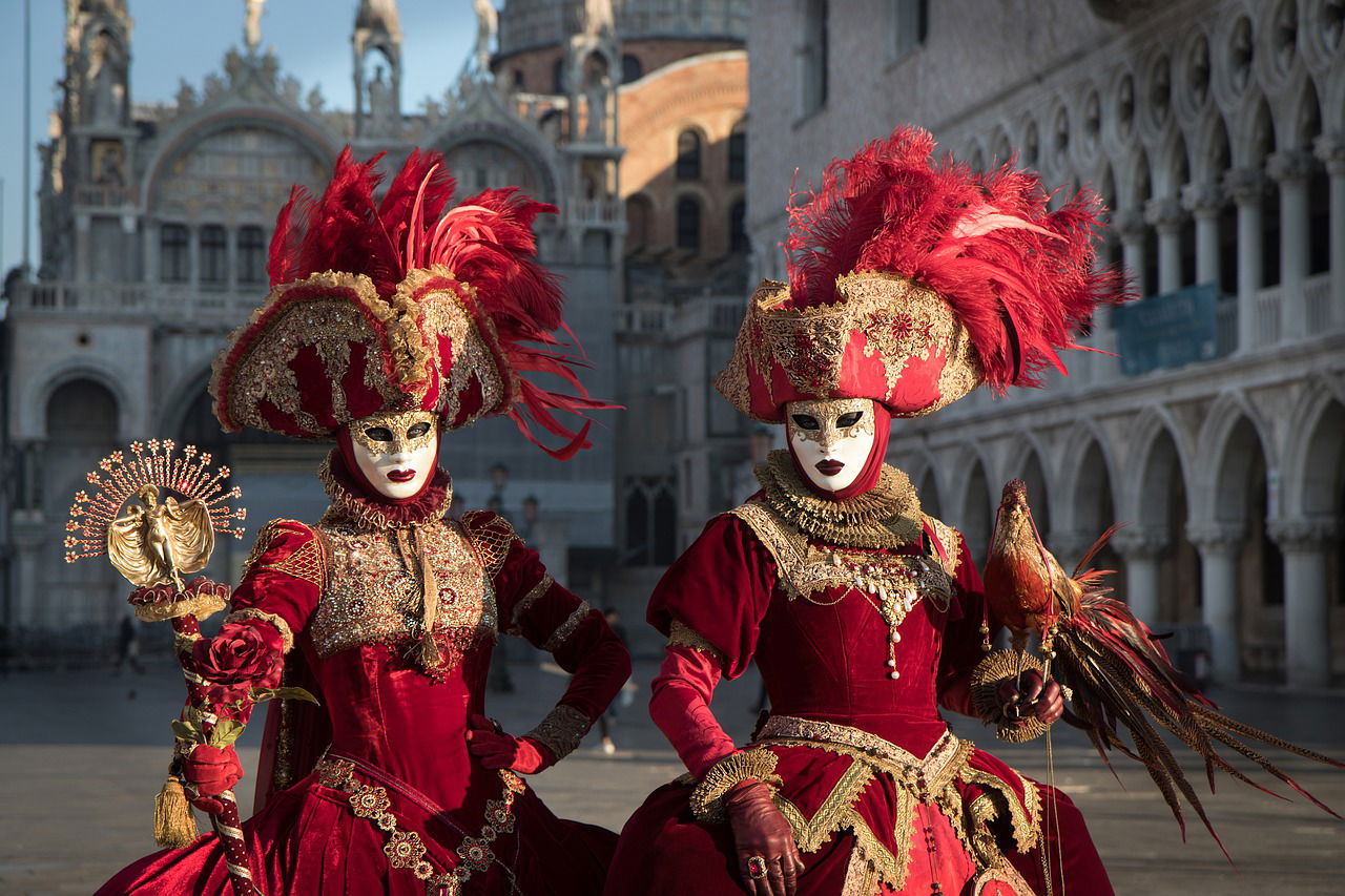 Fantasias de Carnaval: origem e significado - Mundo Educação