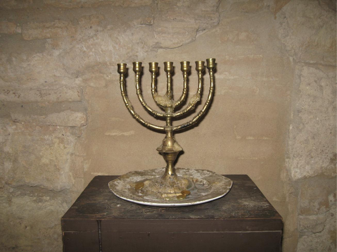 menora