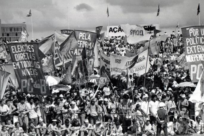 Manifestação das diretas já 1984, preto e branco, Brasília
