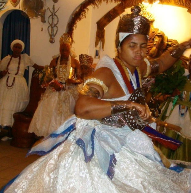 Hoje comemora-se nas religiões da Umbanda e Candomblé, o dia do orixá Ogum.  O orixá guerreiro está sempre próximo de nós…