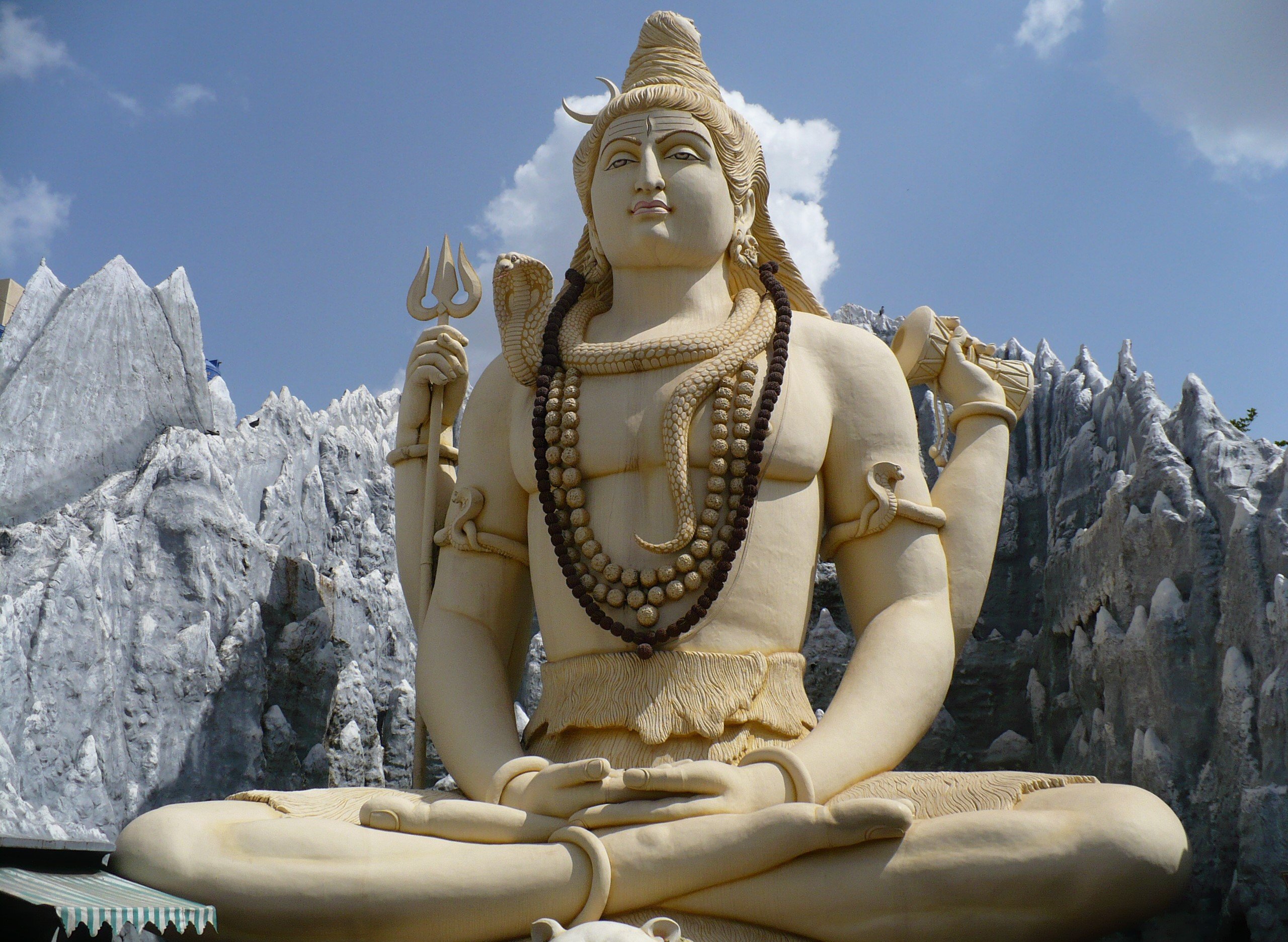 Estátua do deus Shiva